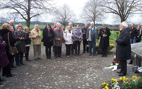 Auf dem KZ-Friedhof Schömberg